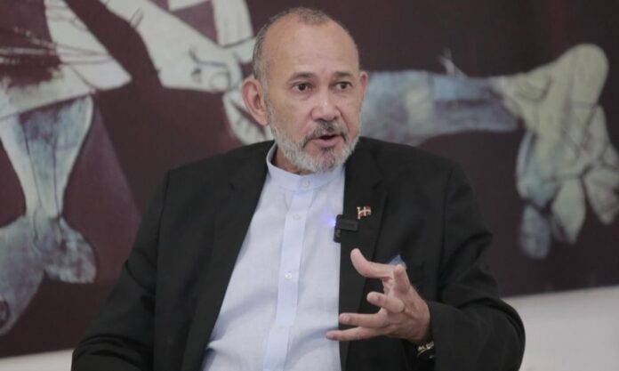 Inabie suplirá recursos para estudiantes trasladados a colegios privados por falta de espacio en escuelas públicas