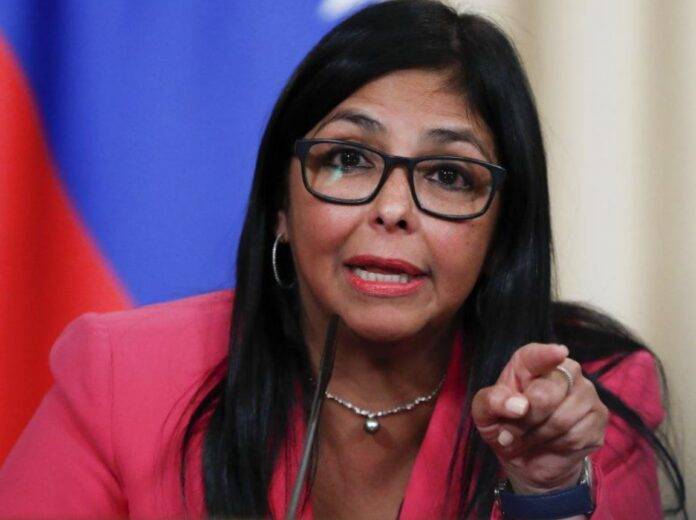 Vicepresidenta de Venezuela exige a República Dominicana el pago de una deuda de 350 millones de dólares por compra de petróleo