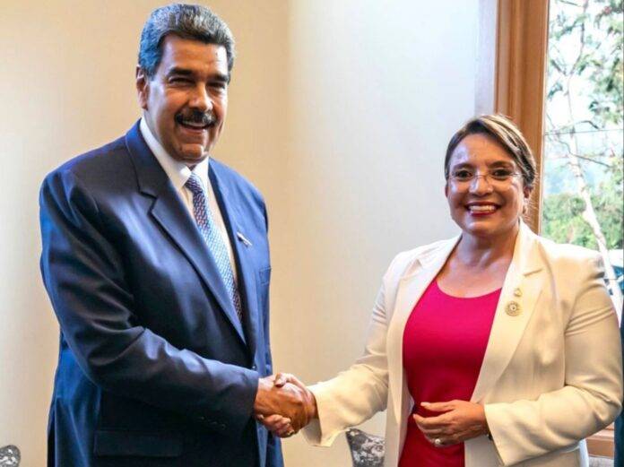 Maduro ofrece su respaldo absoluto a Xiomara Castro tras fin del tratado de extradición con EE.UU.