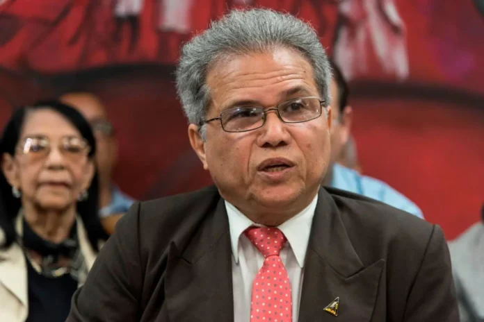 CMD se enfrenta a INTEC por cobros indebidos a residentes