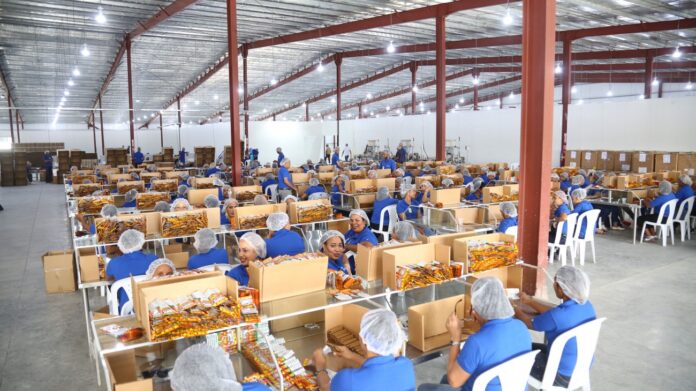 Propuesta de reforma laboral elimina pago adicional por trabajar domingos si hay otro día de descanso