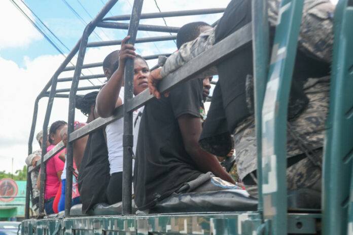 Más de 1,100 haitianos han sido arrestados hasta este mediodía del viernes