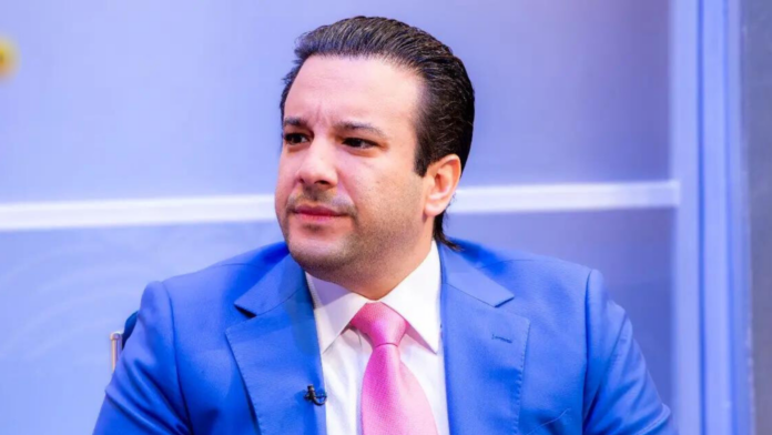 Así fue como Jochi Gómez obtuvo el control de Transcore Latam, según la orden de arresto