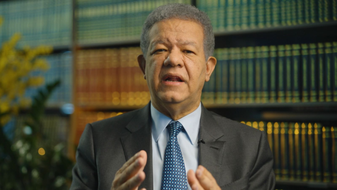 Leonel Fernández celebra el retiro de la reforma fiscal y pide un debate inclusivo para futuras propuestas