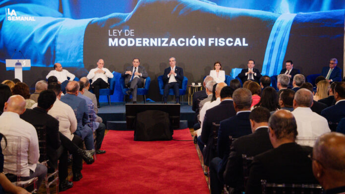Reforma fiscal obligará a trabajadores con salarios superiores a RD$52,027 mensuales a presentar declaración jurada anual