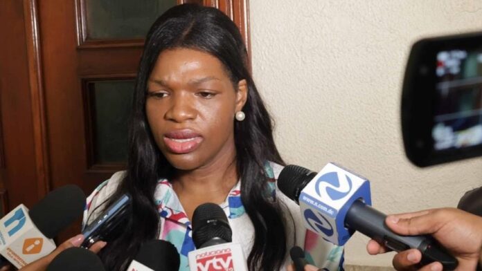 Elizabeth Silverio tras ser condenada «De rodillas ante Dios y de pie ante el hombre»