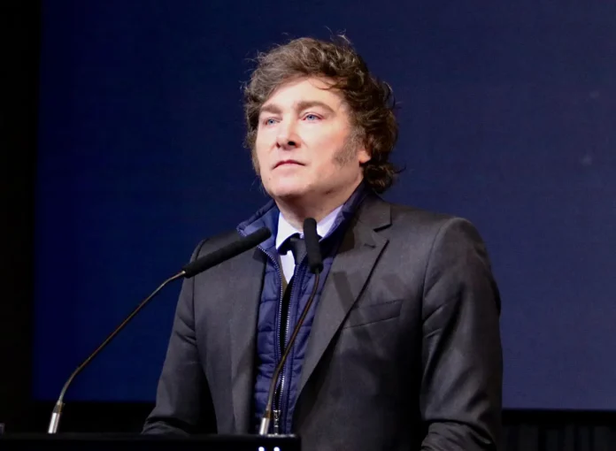 Javier Milei reafirma su plan para eliminar el financiamiento público de los partidos políticos en Argentina