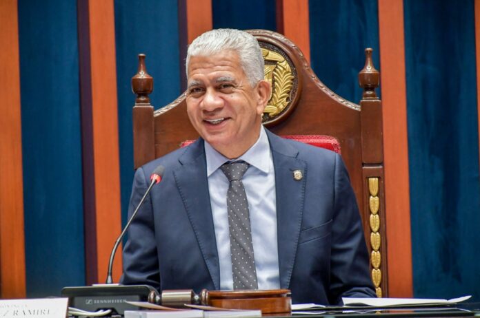 Ricardo de los Santos, presidente del Senado, admite públicamente violación de la ley ambiental 64-00