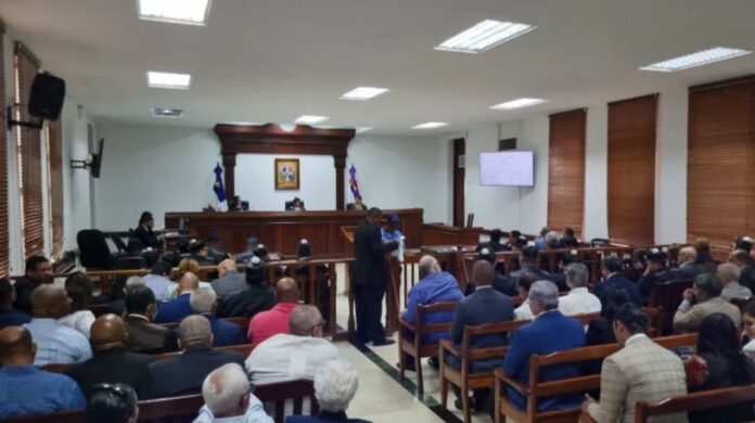 Exdirector de OISOE admite haber firmado documento de equipos que nunca fueron entregados, según el Ministerio Público