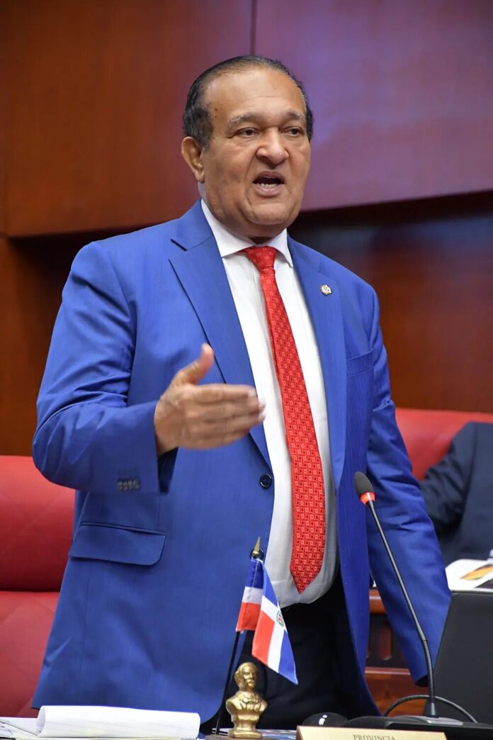 Antonio Marte sugiere crear una ley que otorgue un bono económico a empleados públicos el 20 de diciembre