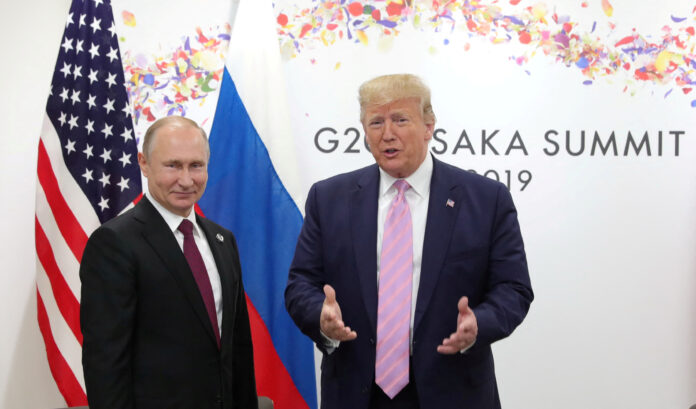 Kremlin desmiente rumores sobre conversación telefónica entre Putin y Trump