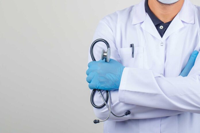 Gobierno asignará 1,685 millones de pesos para aumento salarial a médicos en 2025