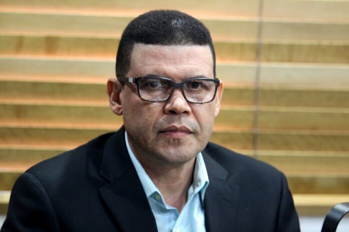 Contra el derroche, las exenciones y los privilegios: