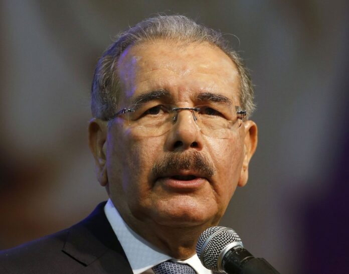 Danilo Medina llama a evitar la entrada del dinero del narcotráfico a los partidos políticos