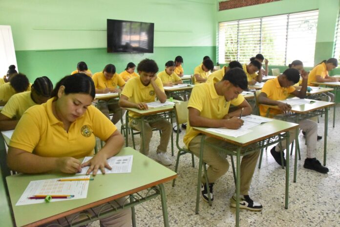 Solo el 48 % de los estudiantes aprueba en la tercera convocatoria de Pruebas Nacionales 2024