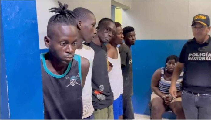 Detienen a cinco haitianos por violar sexualmente a una menor y filmar la acción en SFM