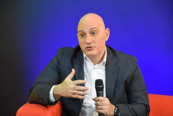 Pavel Isa Contreras renuncia como ministro de Economía