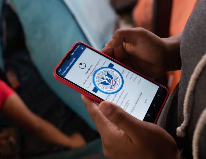 Trump elimina aplicación CBP One y cancela citas para ingreso legal de migrantes