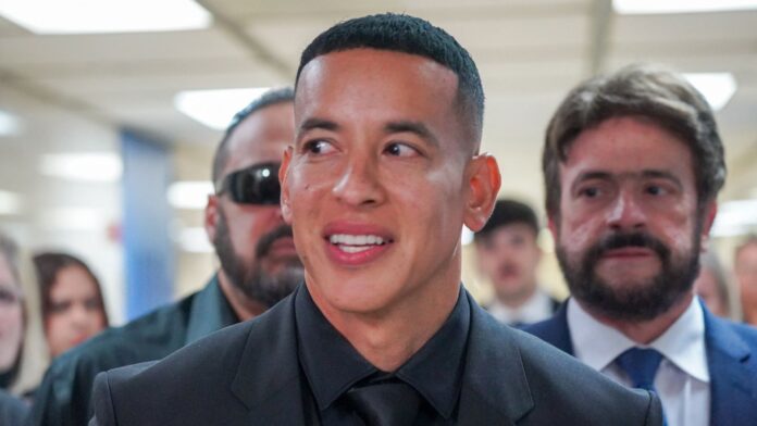 Daddy Yankee contrata firma especializada en seguridad bancaria para reforzar la seguridad de sus empresas