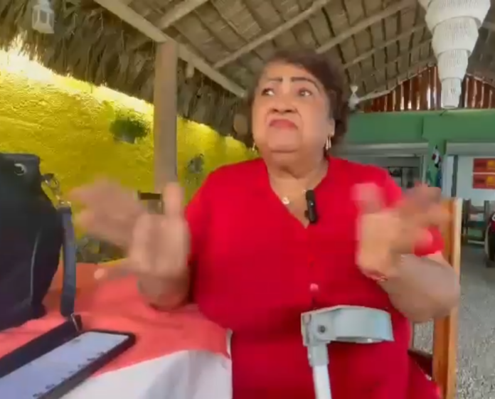 Estela González, acusada de dañar la casa de Ricardo Montaner en Samaná, afirma ser la propietaria del inmueble