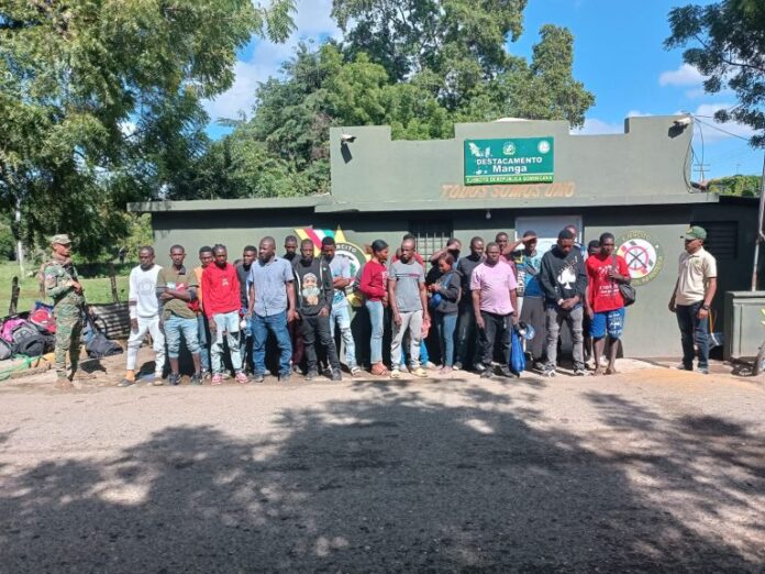 Ejército detiene a 378 inmigrantes haitianos en operativos fronterizos