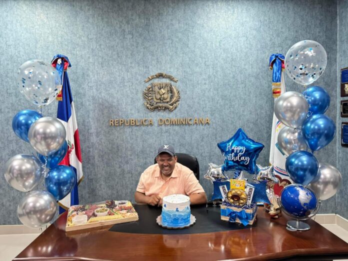 Detienen y liberan al director municipal de Bayahíbe por investigación de 620 paquetes de presunta cocaína