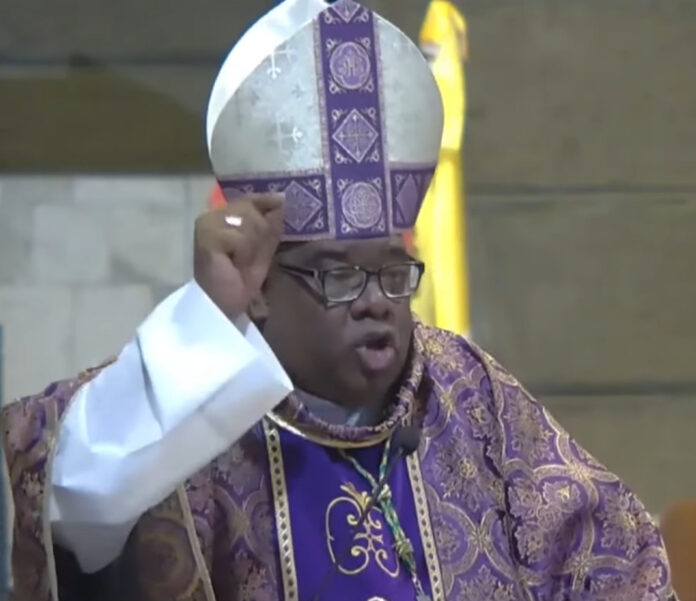 Monseñor Castro Marte aboga por un cambio profundo y una reforma fiscal en la República Dominicana