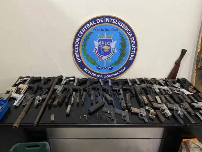 Desmantelan taller clandestino de modificación de armas en El Higüerito, Moca