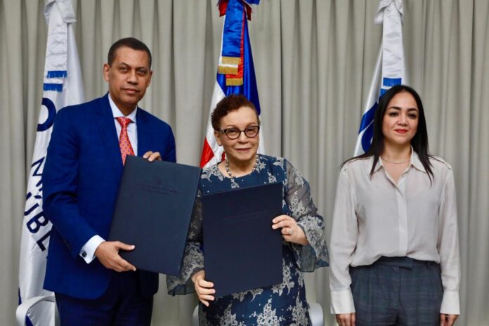 Indotel donará 300 millones al Ministerio Público para instalar inhibidores de señal en cárceles