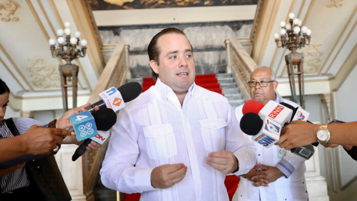 Paliza minimiza preocupaciones sobre reforma electoral mientras crece el debate político