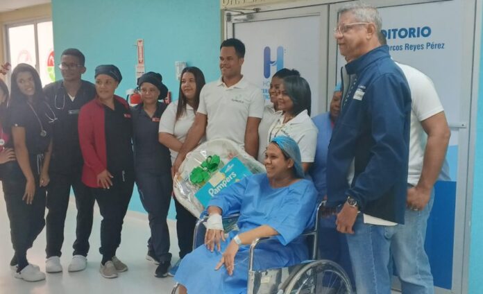 Primera bebé de 2025 nace en la maternidad de Los Mina a la 1 de la madrugada