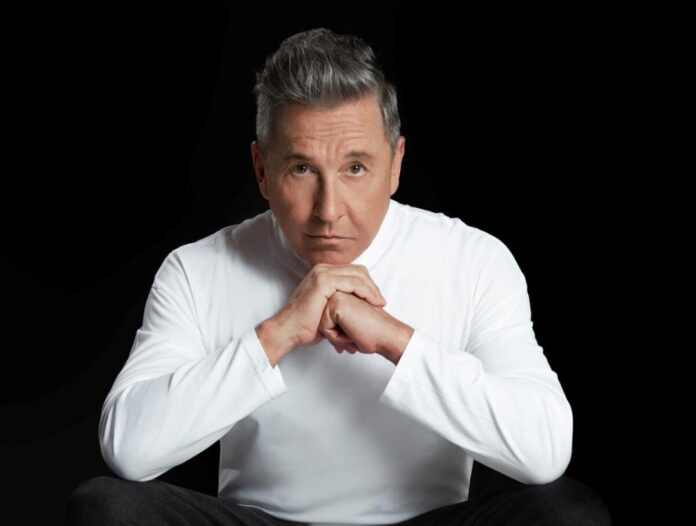 «Aquí no ha pasado nada»: Ricardo Montaner restaura su residencia tras ser vandalizada en Samaná