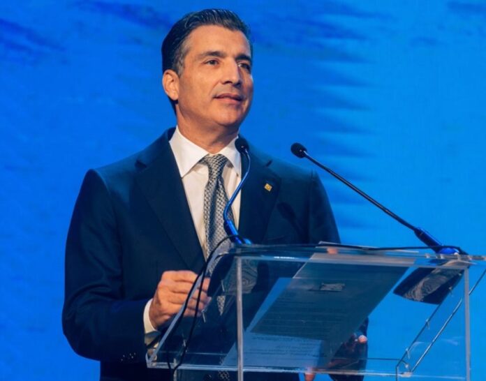 Christopher Paniagua destaca el turismo dominicano como motor de desarrollo en cena de gala de FITUR 2025