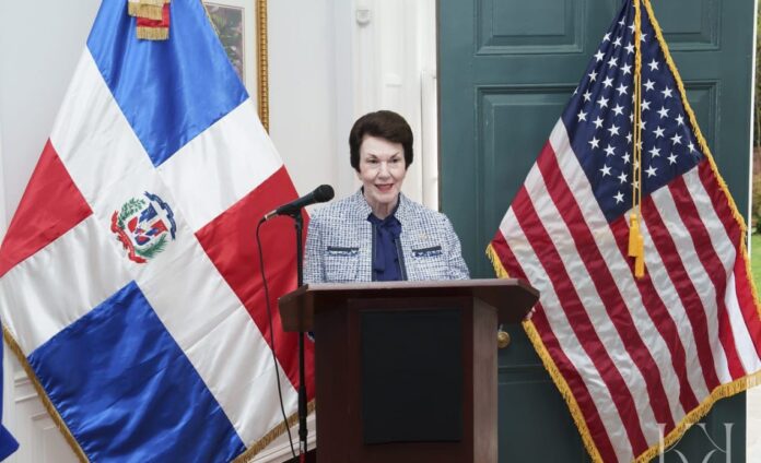 Embajadora Sonia Guzmán asegura que deportaciones de migrantes dominicanos a la República Dominicana son un proceso rutinario