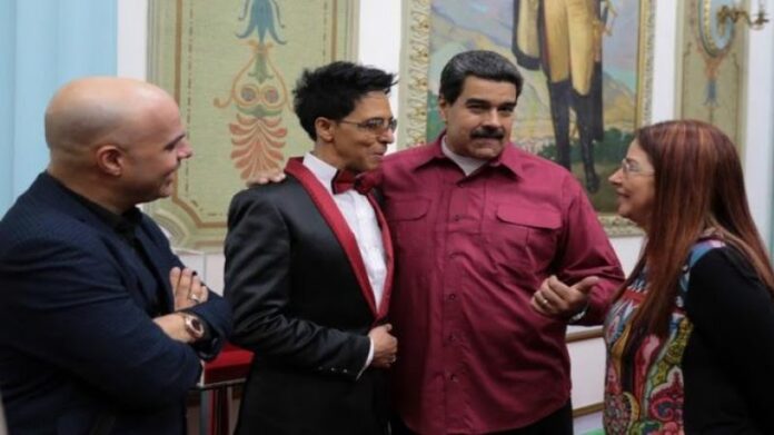Bonny Cepeda dice presente en juramentación de Nicolás Maduro y recibe inspiración musical