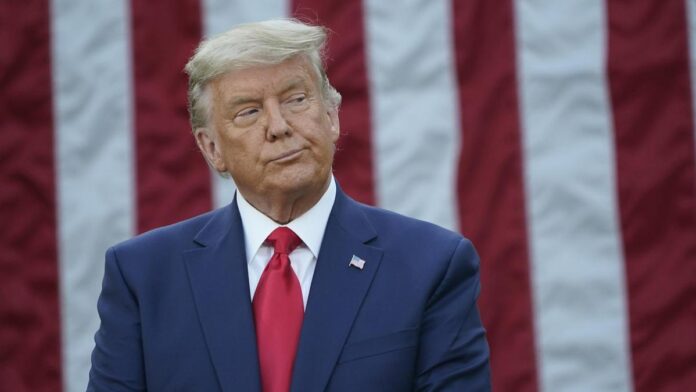 Jueza federal bloquea mandato de Trump que exigía prueba de ciudadanía para votar