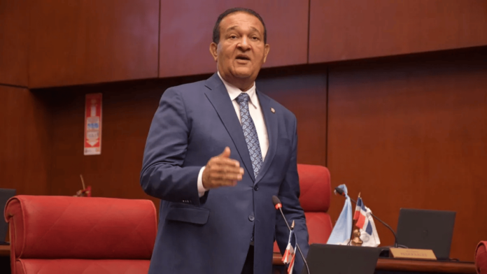 Antonio Marte advierte posible aumento del pasaje por alza de peajes