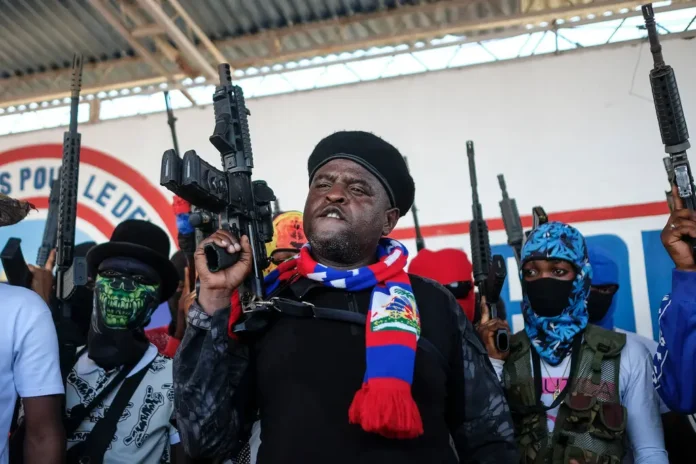 Abinader anuncia que los miembros de bandas haitianas serán tratados como terroristas