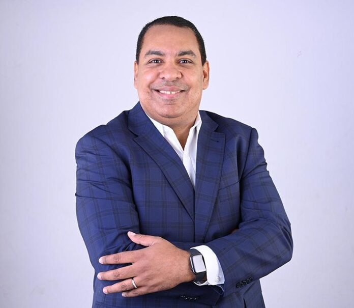 Edgar Batista Carrasco asume dirección de la OGTIC en sustitución de Bartolomé Pujals