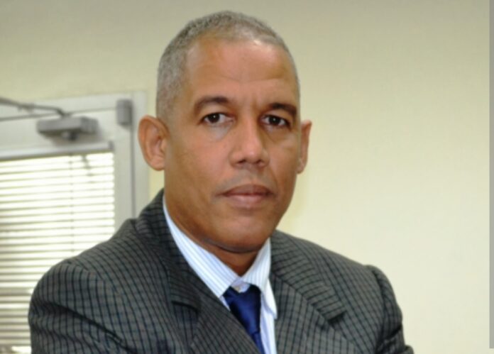 Johnny Arrendel admite error tras difundir lista de periodistas vinculados a pagos de USAID y se declara dispuesto a enfrentar la justicia