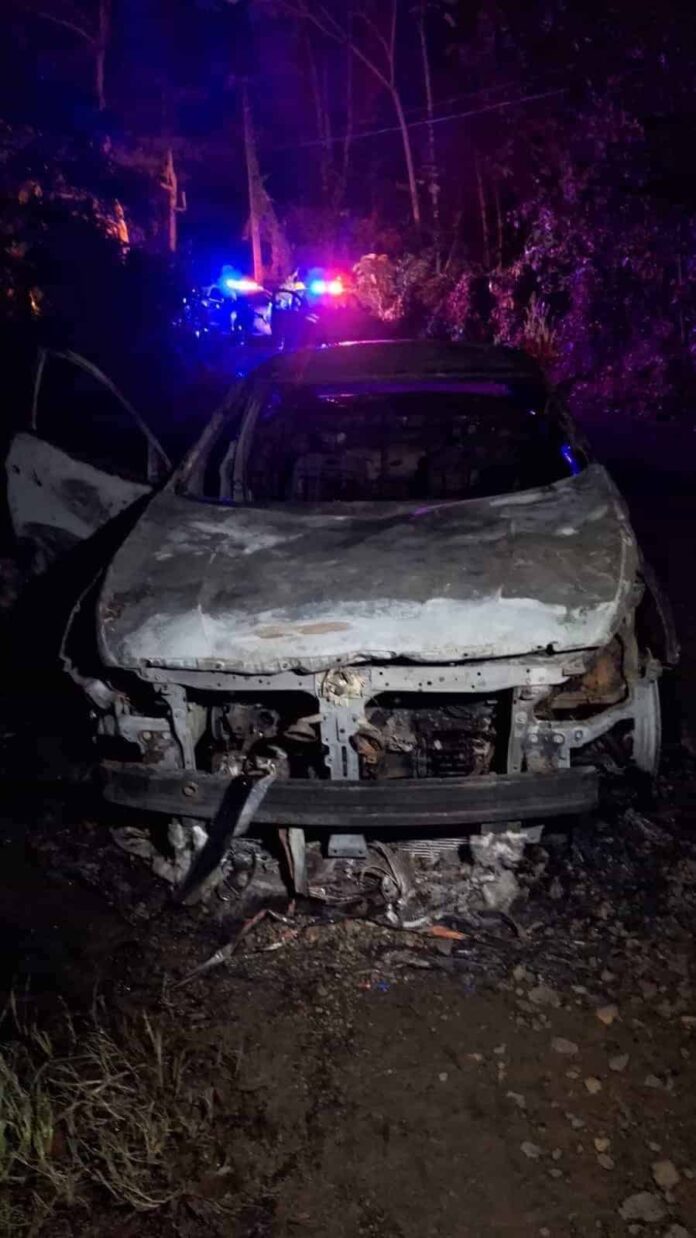 Autoridades identifican a dos hombres calcinados en una yipeta en Loma Miranda