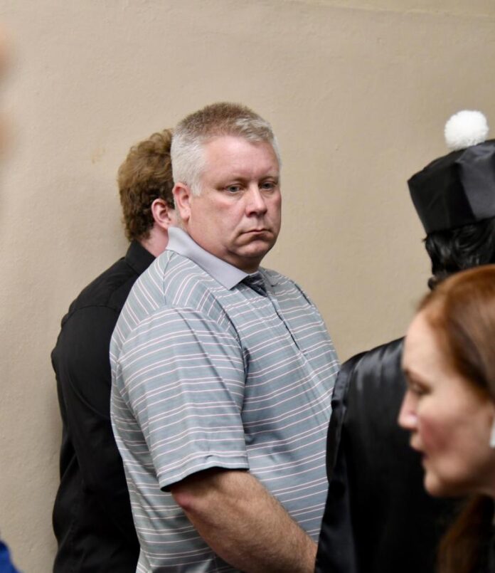 Padre de Joshua Riibe le grita que pida un abogado al ser detenido en Puerto Rico