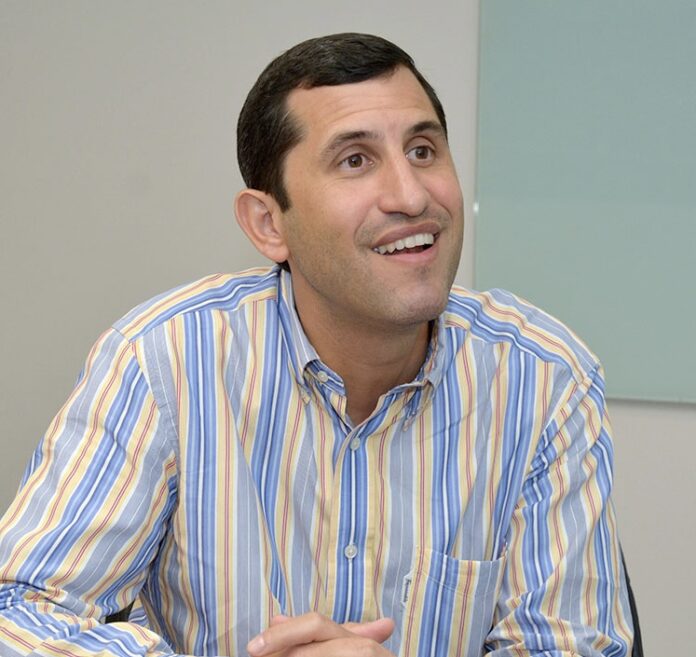 Presidente de la ADIE advierte que las EDE están en quiebra y que la tarifa eléctrica, aunque elevada, no cubre el costo real del servicio