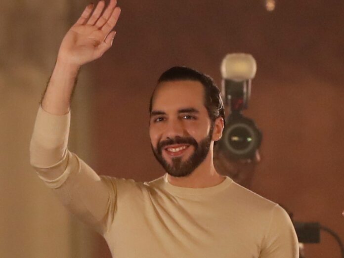 Bukele recupera 11,000 casas ocupadas por pandilleros en El Salvador