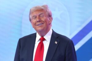 Gobierno de Trump revoca autorización a Harvard para inscribir estudiantes extranjeros