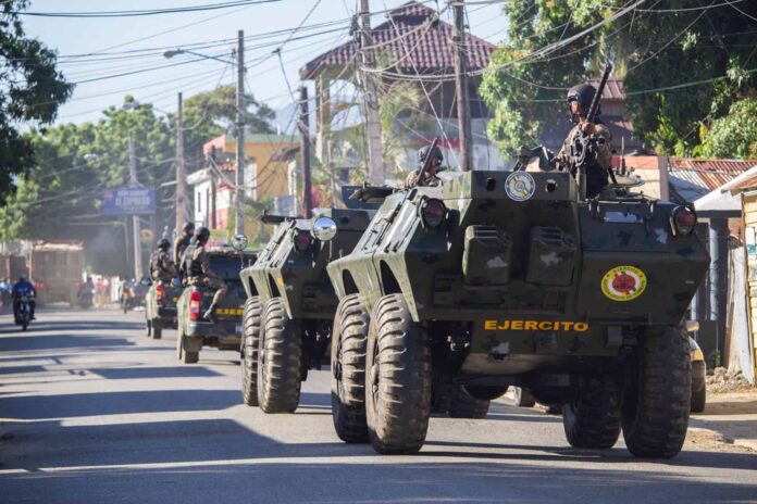 Gobierno vuelve a autorizar compras especiales de armas y vehículos militares
