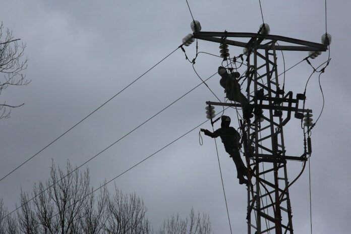 Apagón masivo paraliza España: Red Eléctrica estima recuperación completa entre 6 y 10 horas