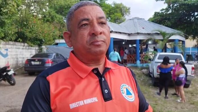 Estudiantes voluntarios de la Defensa Civil son agredidos mientras cumplían labores preventivas en Sosúa