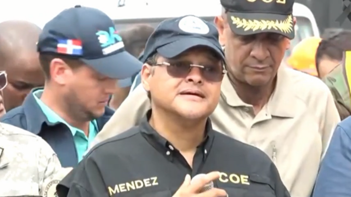 «Gracias, Dios, porque hoy concluimos con la tarea más difícil que he tenido en 20 años» Director del COE se quiebra al confirmar cierre de labores de rescate en Jet Set