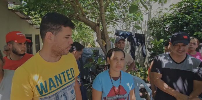 Liberan a la madre del niño Roldanis Calderón tras ser interrogada; tenía marcas de los grilletes